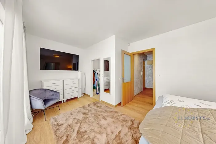 Pronájem bytu 4+kk, Praha - Podolí, Podolská, 133 m2