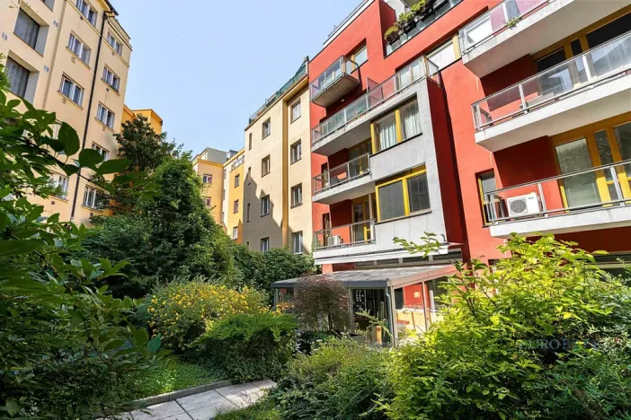 Pronájem bytu 4+kk, Praha - Podolí, Podolská, 133 m2