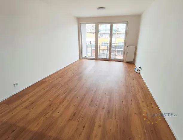 Pronájem bytu 1+kk, Praha - Vysočany, Kabešova, 41 m2