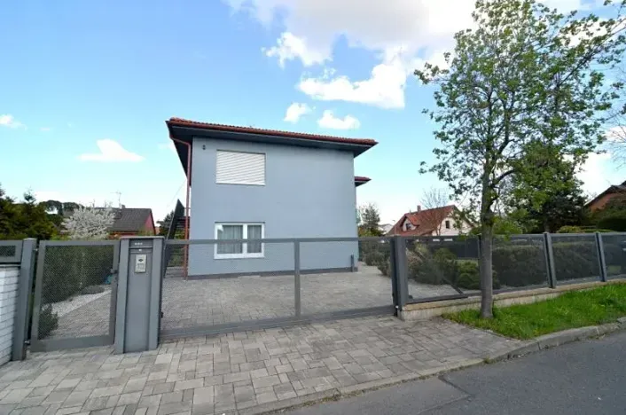 Pronájem pozemku, Vestec, 27 m2