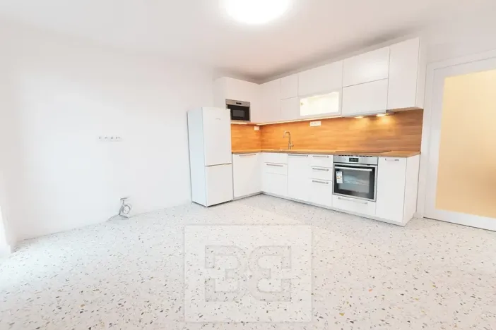 Pronájem bytu 2+kk, Praha - Dejvice, náměstí Bořislavka, 39 m2