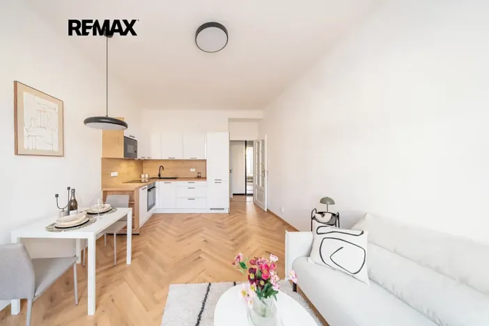 Pronájem bytu 2+kk, Praha - Nusle, Jaromírova, 46 m2