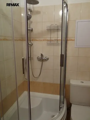 Prodej rodinného domu, Praha - Kyje, Hajní, 330 m2