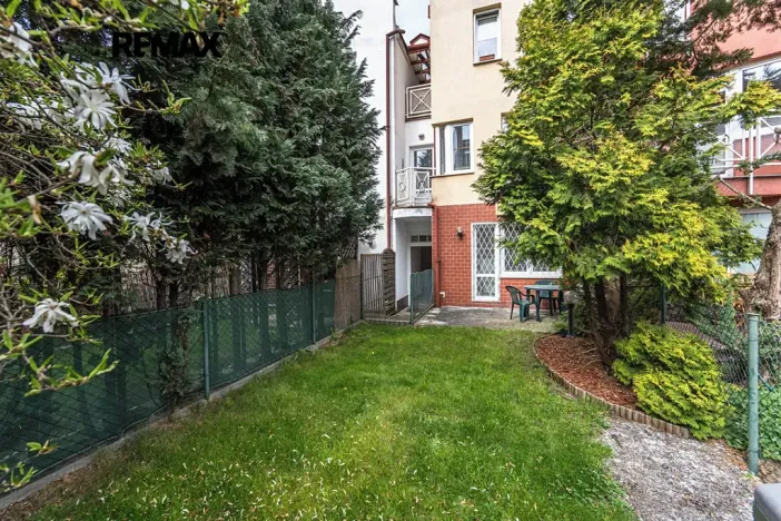 Prodej rodinného domu, Praha - Kyje, Hajní, 330 m2