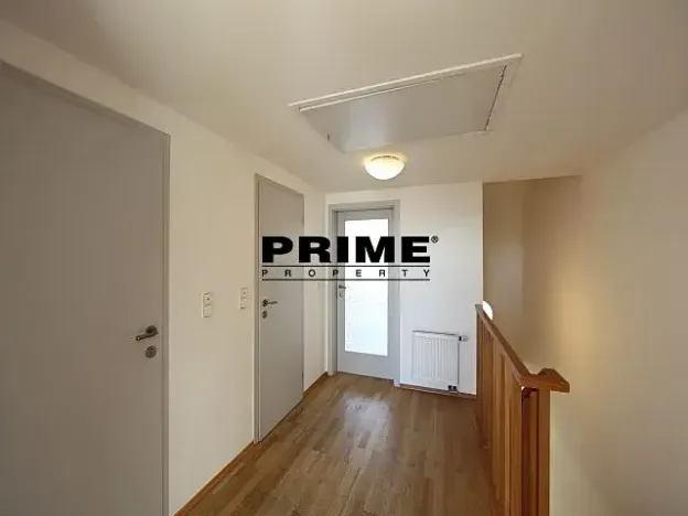 Pronájem kanceláře, Praha - Smíchov, Štefánikova, 147 m2