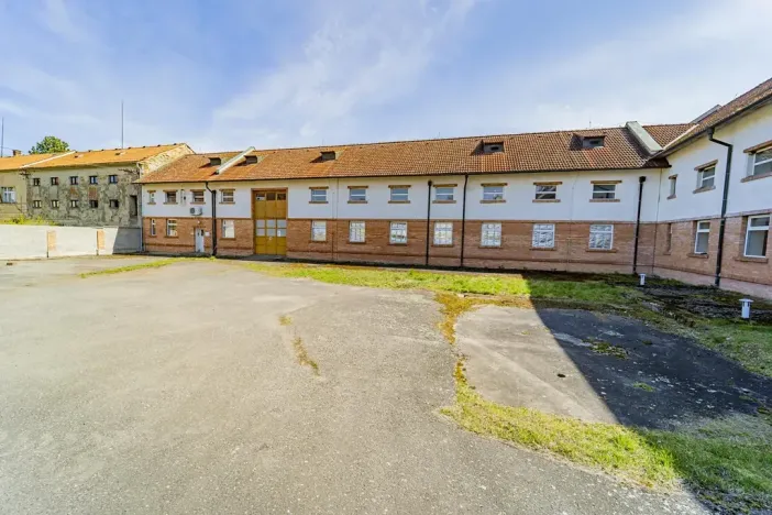 Prodej výrobních prostor, Bezno, Nemyslovická, 861 m2