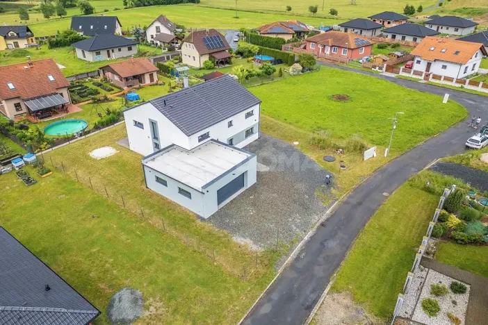 Prodej rodinného domu, Kornatice, 270 m2