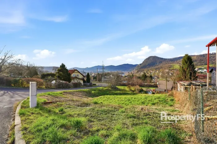 Prodej pozemku, Velké Březno, 728 m2