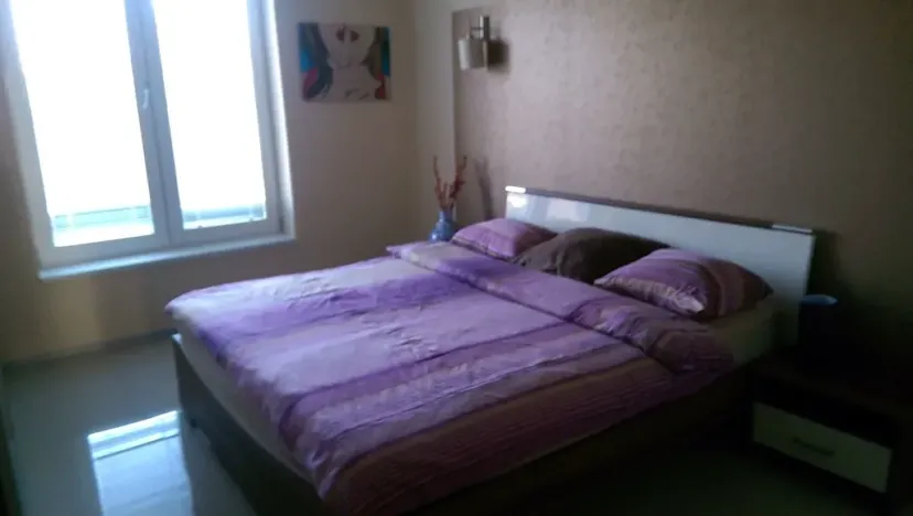 Pronájem bytu 3+kk, Praha - Karlín, U Sluncové, 90 m2