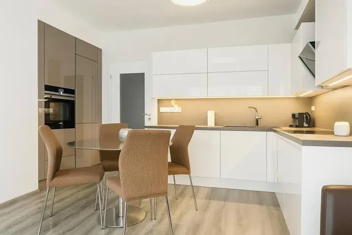 Prodej bytu 2+kk, Praha - Hloubětín, Modrého, 53 m2