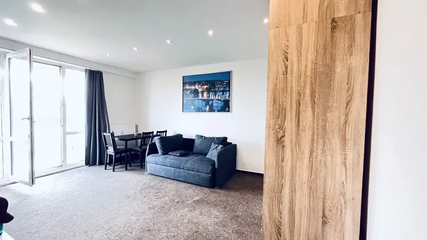 Pronájem bytu 2+1, Praha - Holešovice, 60 m2