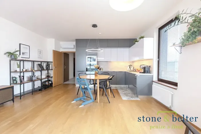 Pronájem bytu 3+kk, Praha - Holešovice, V háji, 74 m2