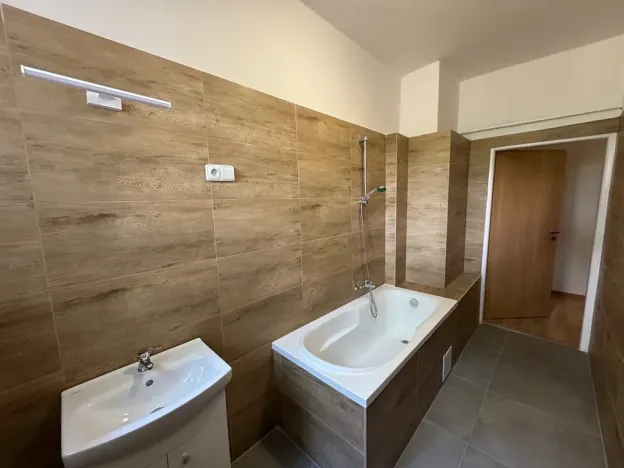 Prodej bytu 1+1, Frýdek-Místek, Míru, 55 m2