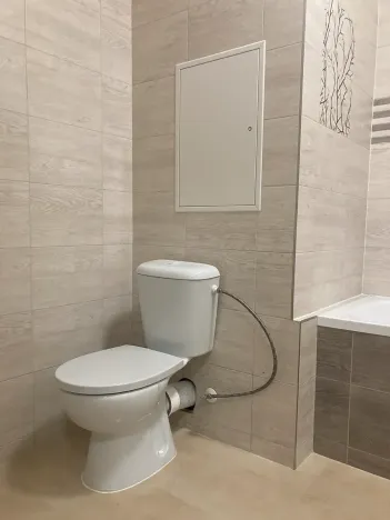 Pronájem bytu 2+1, Chomutov, Holešická, 62 m2