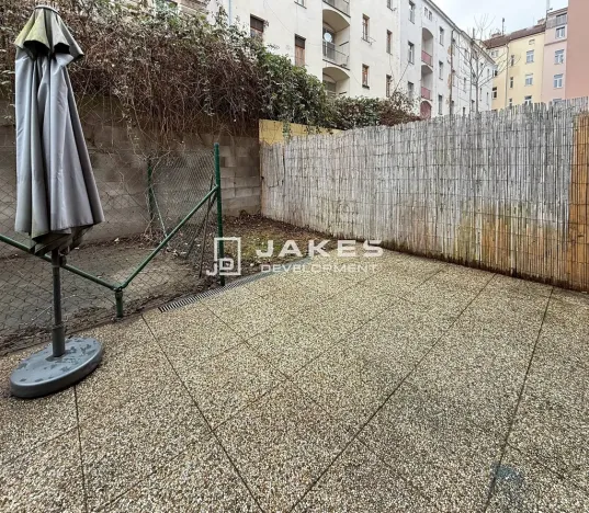 Pronájem bytu 1+kk, Praha - Libeň, Pod Labuťkou, 30 m2