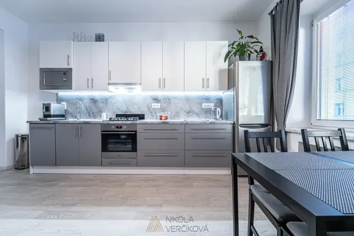 Pronájem bytu 2+kk, Brno, Burešova, 53 m2