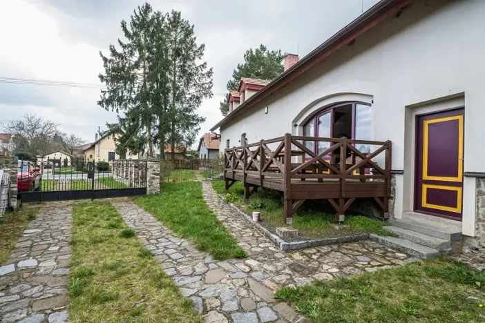 Prodej rodinného domu, Lety, 550 m2