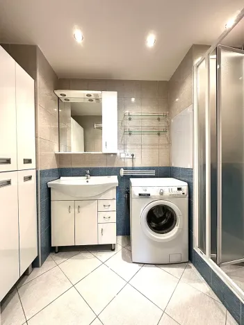 Pronájem bytu 3+1, Praha - Kobylisy, Třebenická, 65 m2