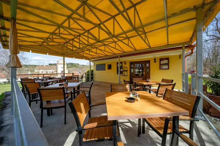 Prodej restaurace, Netolice, 176 m2