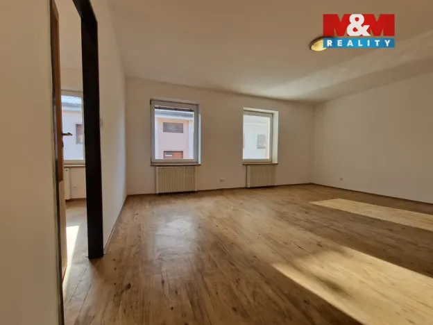 Pronájem bytu 2+1, Úpice, Spojenců, 50 m2