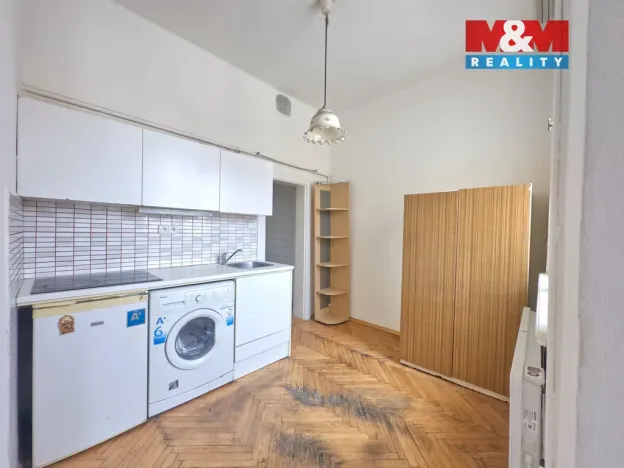 Pronájem bytu 1+kk, Praha - Nusle, Jaromírova, 25 m2