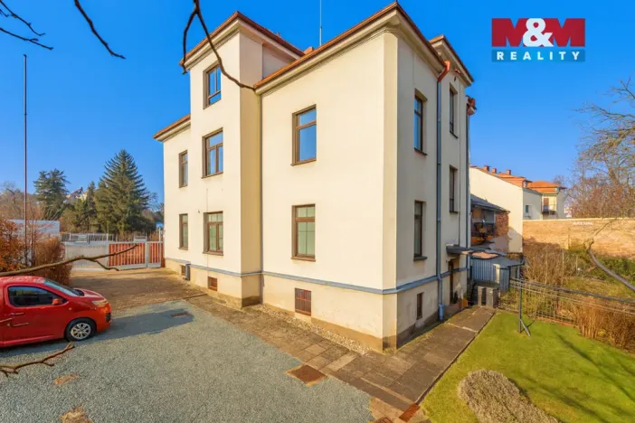 Prodej bytu 3+1, Jaroměř - Pražské Předměstí, Husova, 124 m2