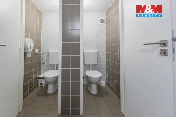 Pronájem kanceláře, Klatovy - Klatovy I, nám. Míru, 396 m2