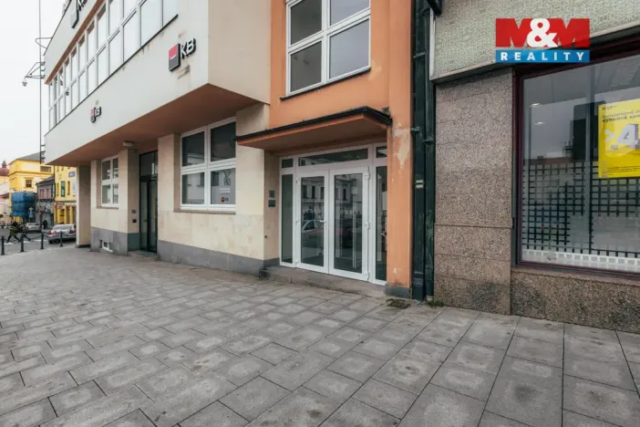 Pronájem kanceláře, Klatovy - Klatovy I, nám. Míru, 396 m2