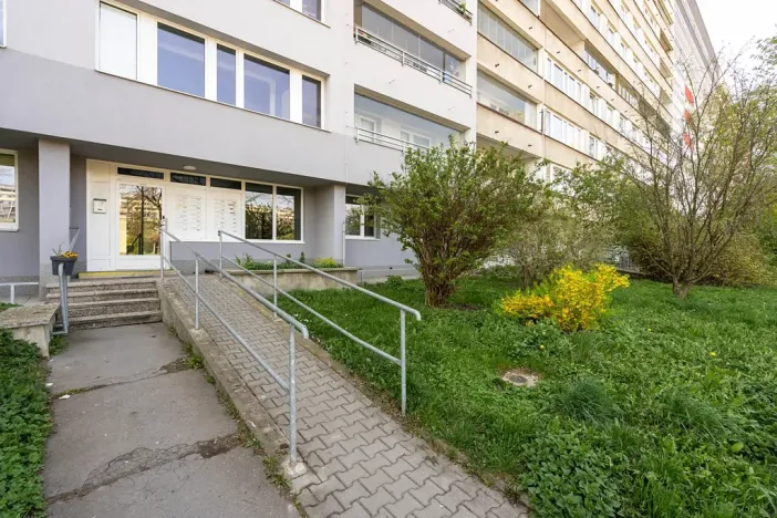 Prodej bytu 1+kk, Praha - Prosek, Vysočanská, 37 m2