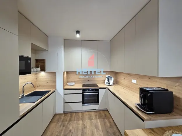 Prodej bytu 2+kk, Slavkov u Brna, Slovanská, 68 m2