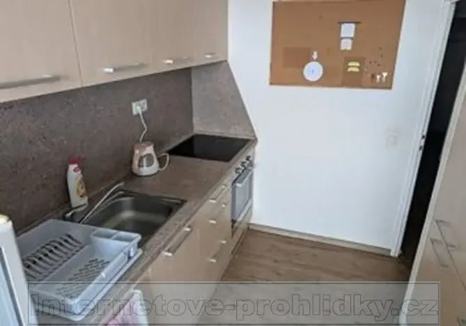 Pronájem pokoje, Brno, Bzenecká, 13 m2