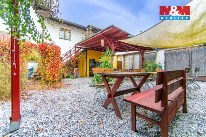 Pronájem restaurace, Praha - Ďáblice, Konětopská, 240 m2