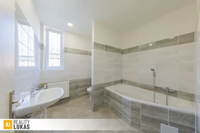 Pronájem bytu 1+1, Ostrava, 28. října, 47 m2