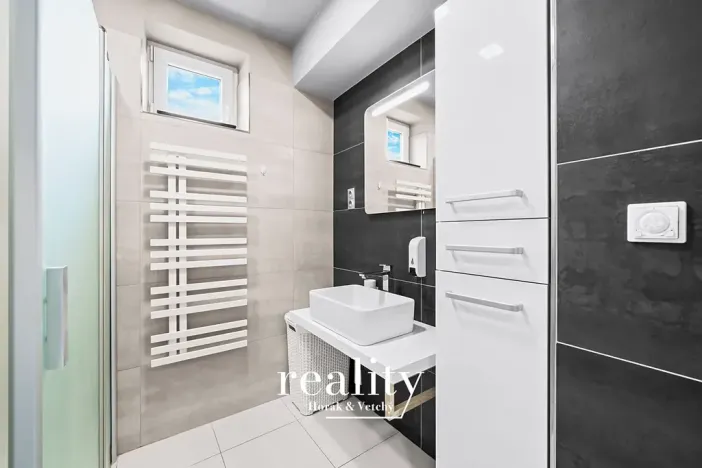 Prodej bytu 3+kk, Dyjákovice, 81 m2