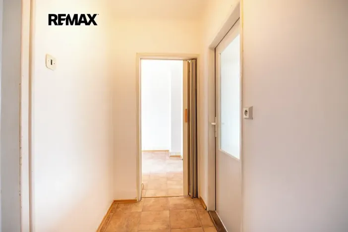 Prodej bytu 2+1, Praha - Dejvice, Na viničních horách, 58 m2