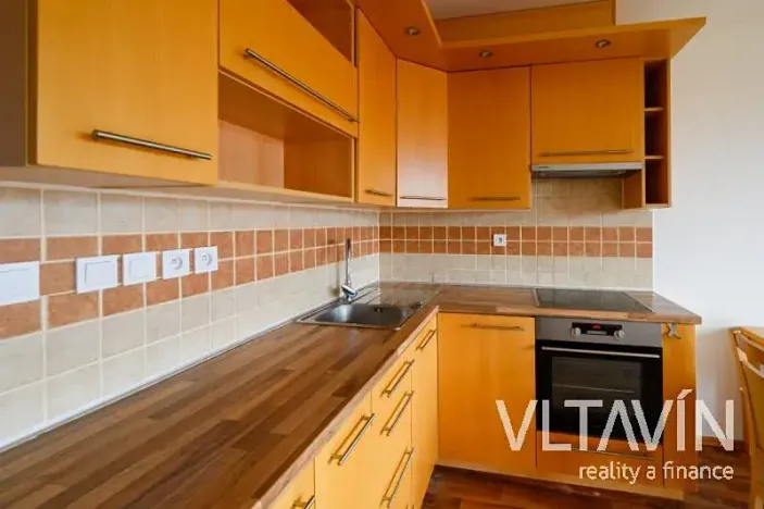 Pronájem bytu 1+kk, Praha - Troja, Hnězdenská, 39 m2