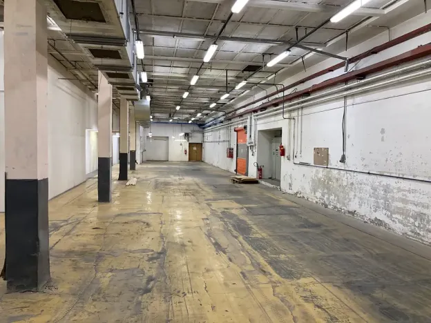 Pronájem skladu, Brno, Valchařská, 371 m2