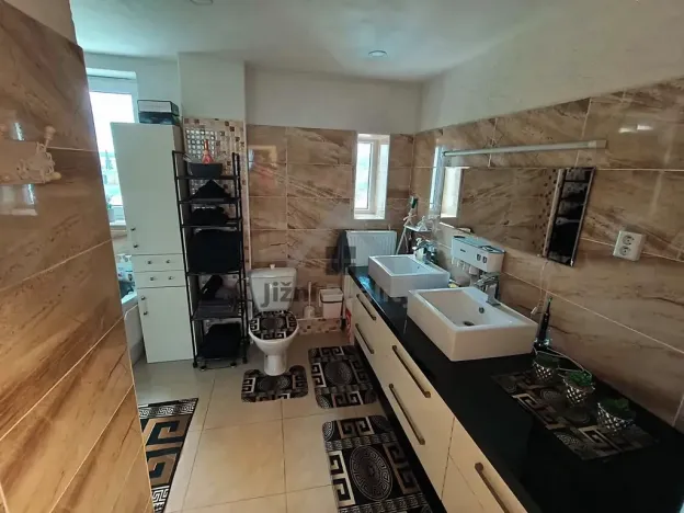 Prodej rodinného domu, České Velenice, Komenského, 450 m2