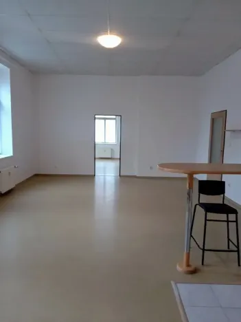 Pronájem bytu 2+kk, Karlovy Vary, Moravská, 82 m2