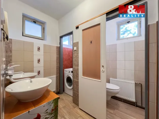 Prodej rodinného domu, Strašín, 450 m2