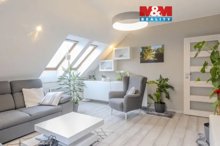 Prodej bytu 3+1, Zlín - Kudlov, Žlutá, 87 m2