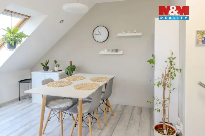 Prodej bytu 3+1, Zlín - Kudlov, Žlutá, 87 m2