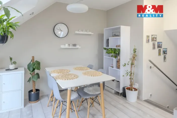 Prodej bytu 3+1, Zlín - Kudlov, Žlutá, 87 m2