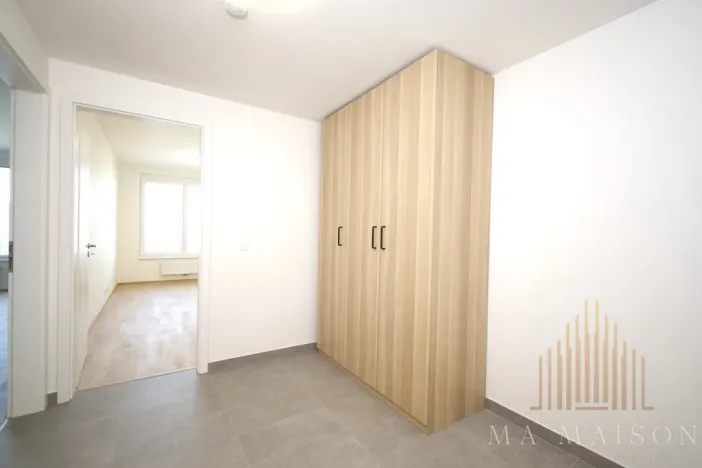 Pronájem bytu 2+kk, Praha - Vysočany, Smržových, 55 m2