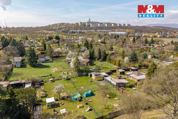 Pronájem zahrady, Teplice, 397 m2