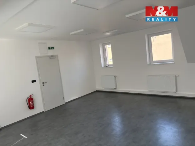 Pronájem obchodního prostoru, Rožnov pod Radhoštěm, Nádražní, 36 m2
