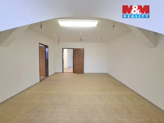 Pronájem obchodního prostoru, Chodov, Staroměstská, 220 m2