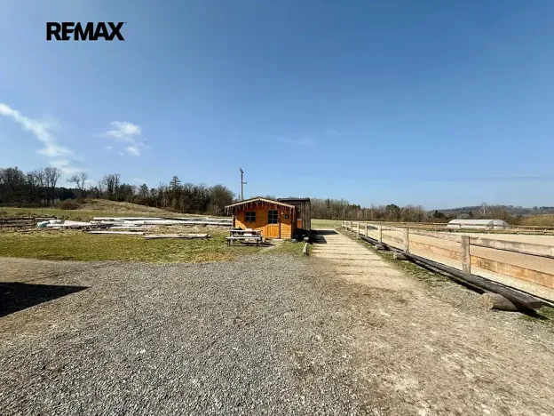 Prodej zemědělského objektu, Spálené Poříčí, 1300 m2