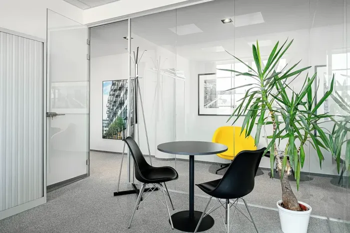 Pronájem kanceláře, Praha - Holešovice, U Uranie, 500 m2