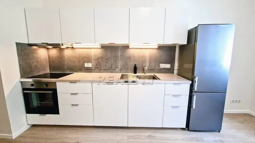 Pronájem bytu 2+kk, Praha - Libeň, Novákových, 36 m2